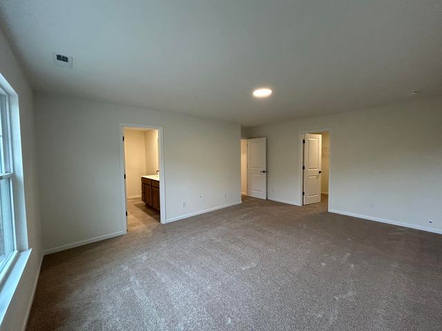 3002 Travelers Way, Valparaiso, IN 46385
