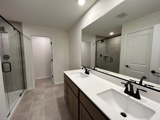 3002 Travelers Way, Valparaiso, IN 46385