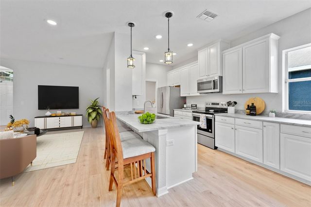 6052 CHAMPIONS GATE BOULEVARD, Zephyrhills, FL 33541