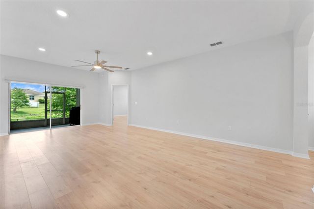 6052 CHAMPIONS GATE BOULEVARD, Zephyrhills, FL 33541