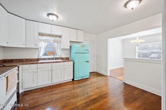 5749 CEDAR PARK Lane, Jacksonville, FL 32210