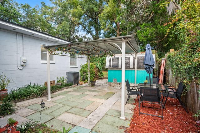 5749 CEDAR PARK Lane, Jacksonville, FL 32210