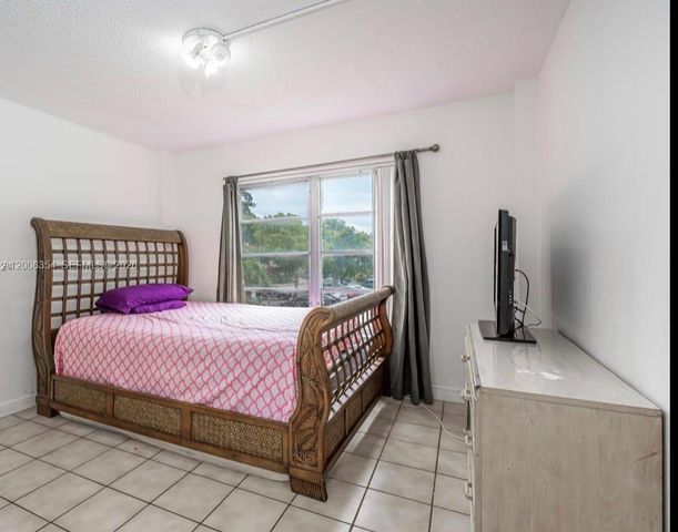 4174 Inverrary Dr 202, Lauderhill, FL 33319