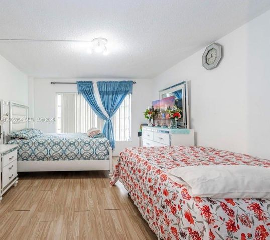 4174 Inverrary Dr 202, Lauderhill, FL 33319