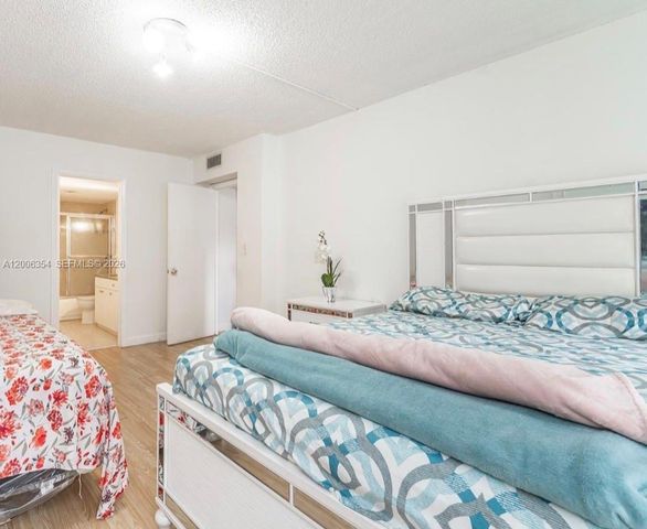 4174 Inverrary Dr 202, Lauderhill, FL 33319