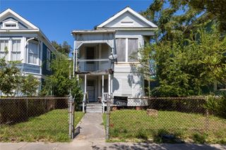 1916 Avenue M 1/2, Galveston, TX 77550