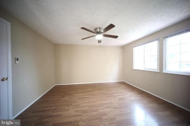 5935 SPRUCE RUN CT, Centreville, VA 20121