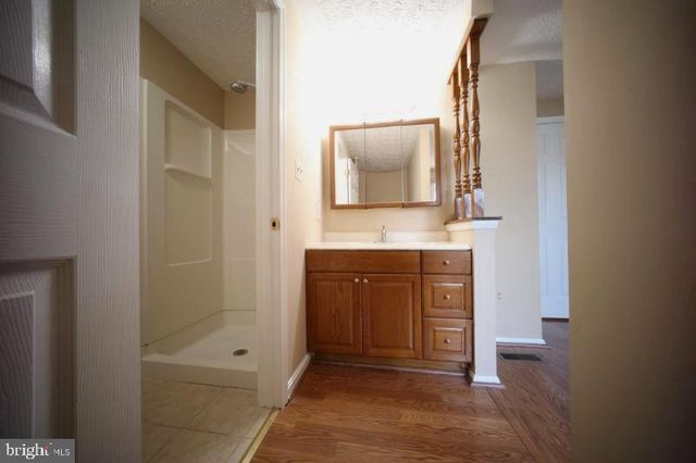 5935 SPRUCE RUN CT, Centreville, VA 20121