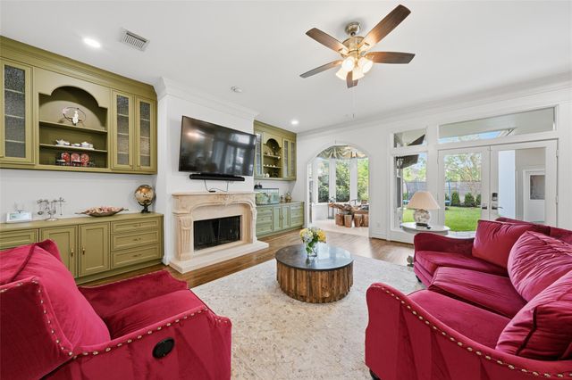 4923 Palmetto Street, Bellaire, TX 77401