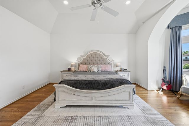 4923 Palmetto Street, Bellaire, TX 77401