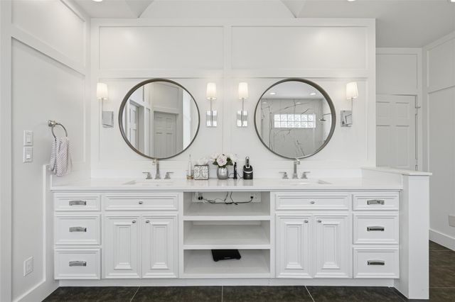 4923 Palmetto Street, Bellaire, TX 77401