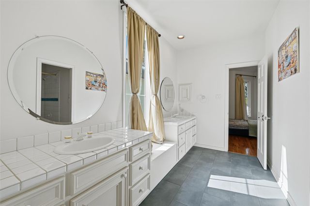 4923 Palmetto Street, Bellaire, TX 77401