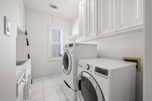 4923 Palmetto Street, Bellaire, TX 77401