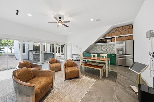 4923 Palmetto Street, Bellaire, TX 77401