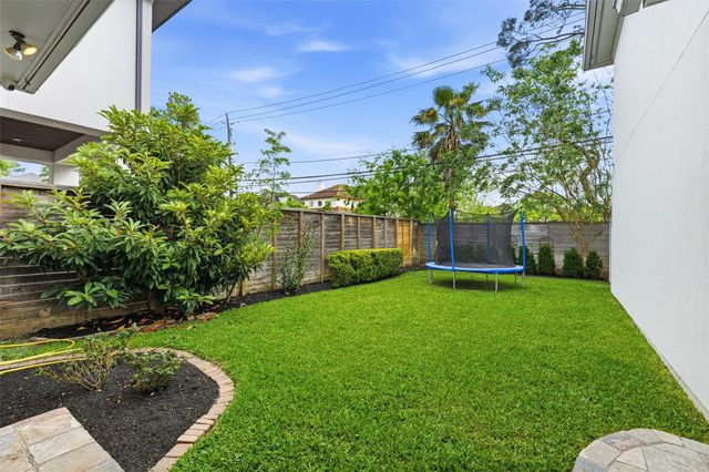 4923 Palmetto Street, Bellaire, TX 77401