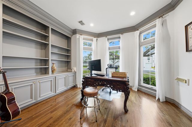 4923 Palmetto Street, Bellaire, TX 77401