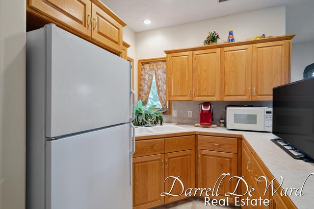 2711 Byron Station Drive Sw, Byron Twp, MI 49315