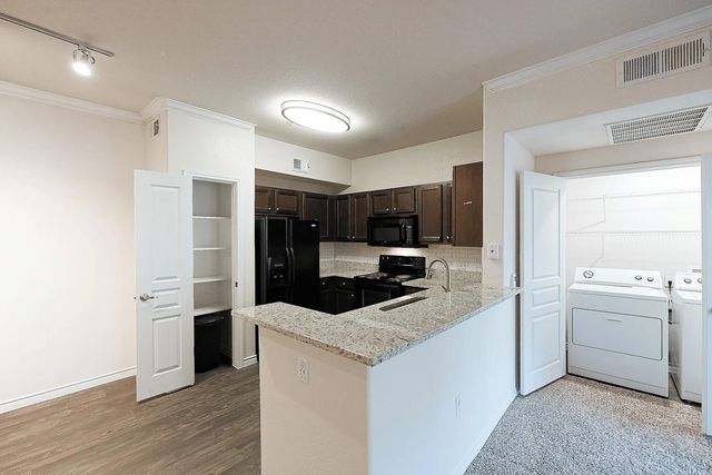 9900 Mcneil Drive 4-04305, Austin, TX 78750