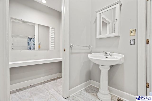 409 Seminole Ave., Florence, SC 29501