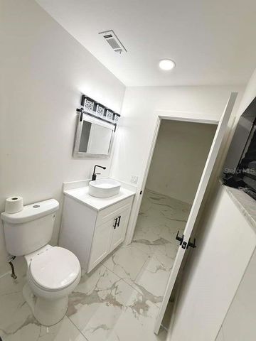 1048 NEWBERN STREET NE, Palm Bay, FL 32905