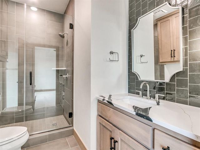 2508 Kingdom Lane, Yukon, OK 73099