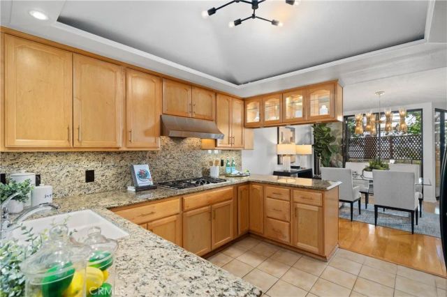 11687 Bellagio 12, Los Angeles, CA 90049