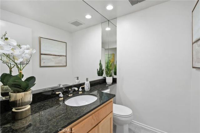 11687 Bellagio 12, Los Angeles, CA 90049
