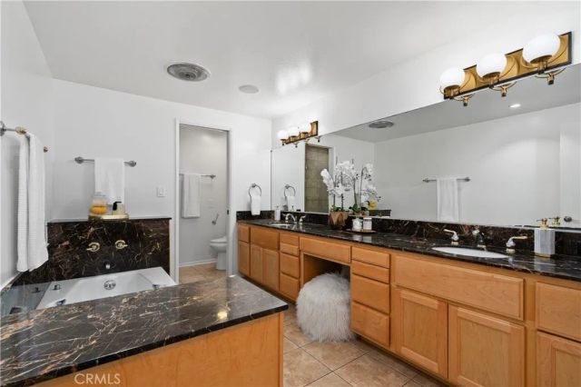 11687 Bellagio 12, Los Angeles, CA 90049