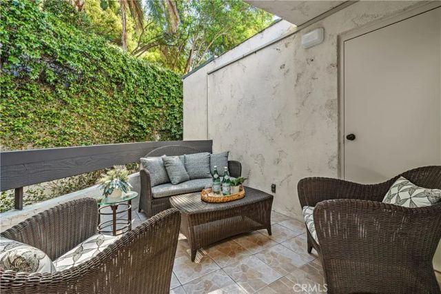11687 Bellagio 12, Los Angeles, CA 90049
