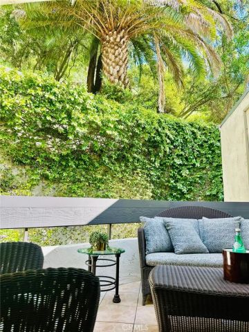 11687 Bellagio 12, Los Angeles, CA 90049