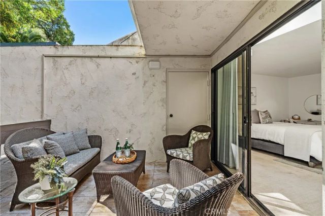 11687 Bellagio 12, Los Angeles, CA 90049