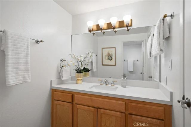 11687 Bellagio 12, Los Angeles, CA 90049