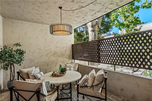 11687 Bellagio 12, Los Angeles, CA 90049