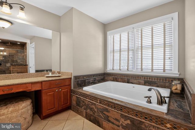 1805 COLD SPRINGS DR, West Chester, PA 19382