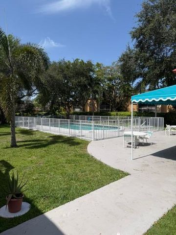 899 SE 2nd Avenue 206, Deerfield Beach, FL 33441