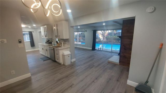 1811 FOREST DRIVE, Oldsmar, FL 34677