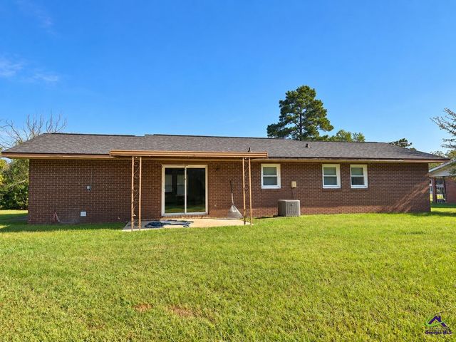 108 Lancelot Court, Warner Robins, GA 31093