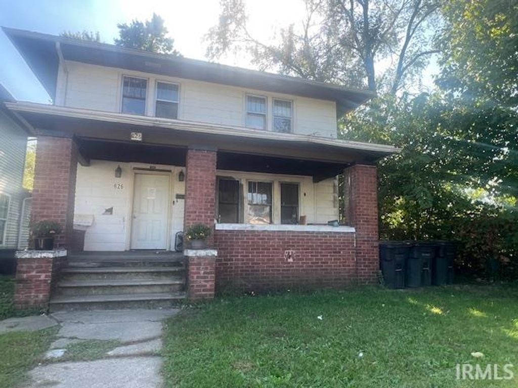 626 E Dubail Avenue, South Bend, IN 46613