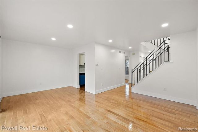 3403 Crooks Road, Royal Oak, MI 48073