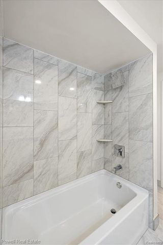 3403 Crooks Road, Royal Oak, MI 48073