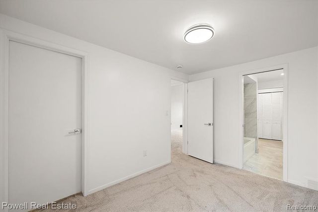 3403 Crooks Road, Royal Oak, MI 48073