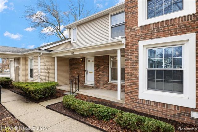 3403 Crooks Road, Royal Oak, MI 48073