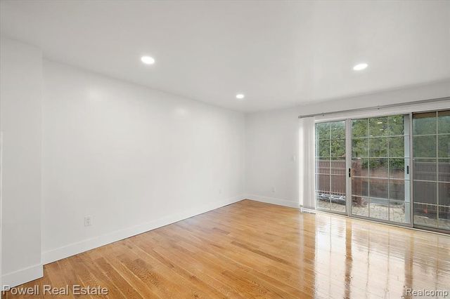 3403 Crooks Road, Royal Oak, MI 48073