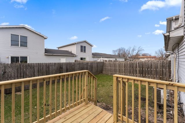 1009 Windsor Lane, Dyer, IN 46311