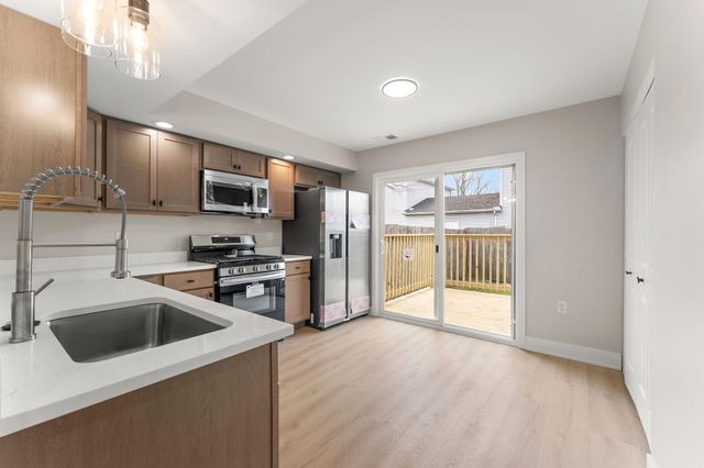 1009 Windsor Lane, Dyer, IN 46311