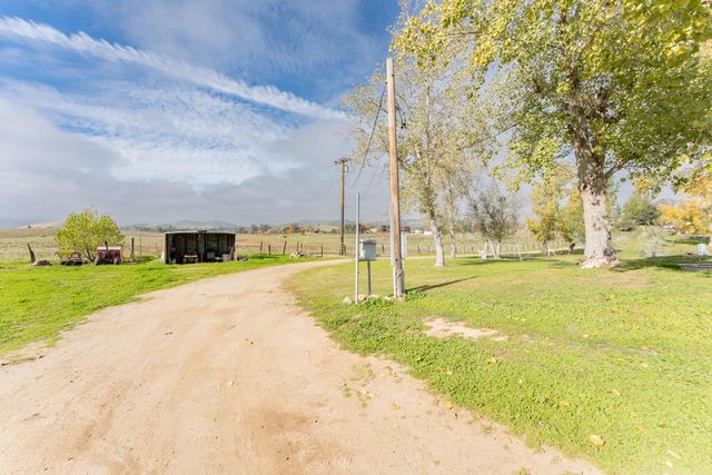 32267 Avenue 176, Springville, CA 93265