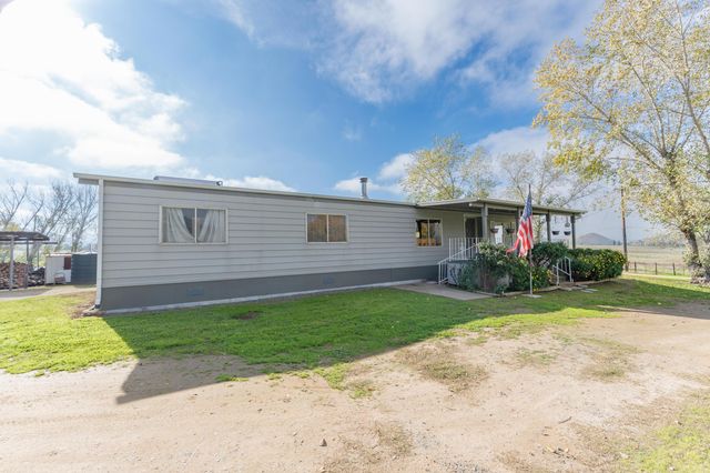 32267 Avenue 176, Springville, CA 93265