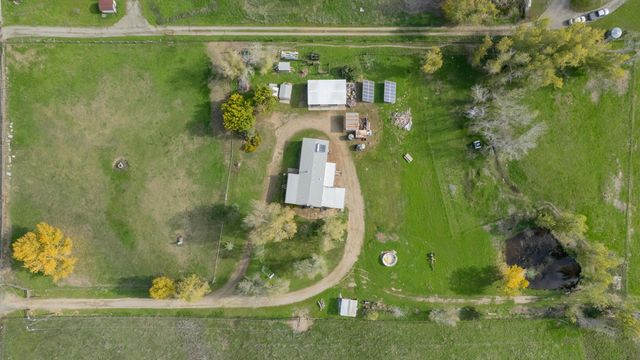 32267 Avenue 176, Springville, CA 93265