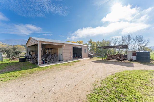 32267 Avenue 176, Springville, CA 93265