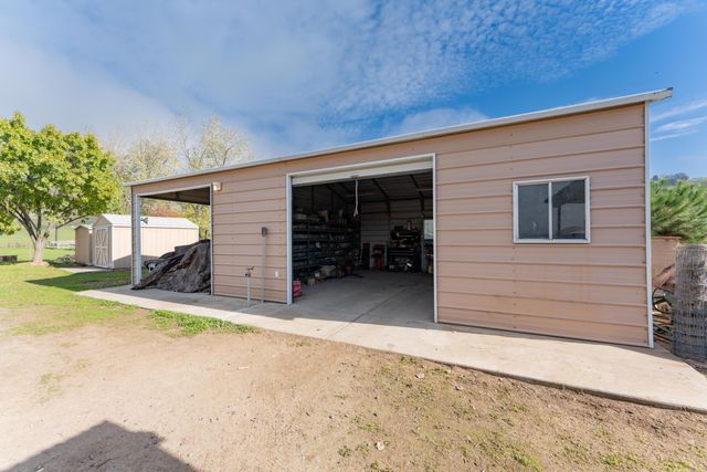 32267 Avenue 176, Springville, CA 93265